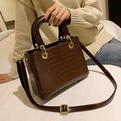 Small shoulder bag