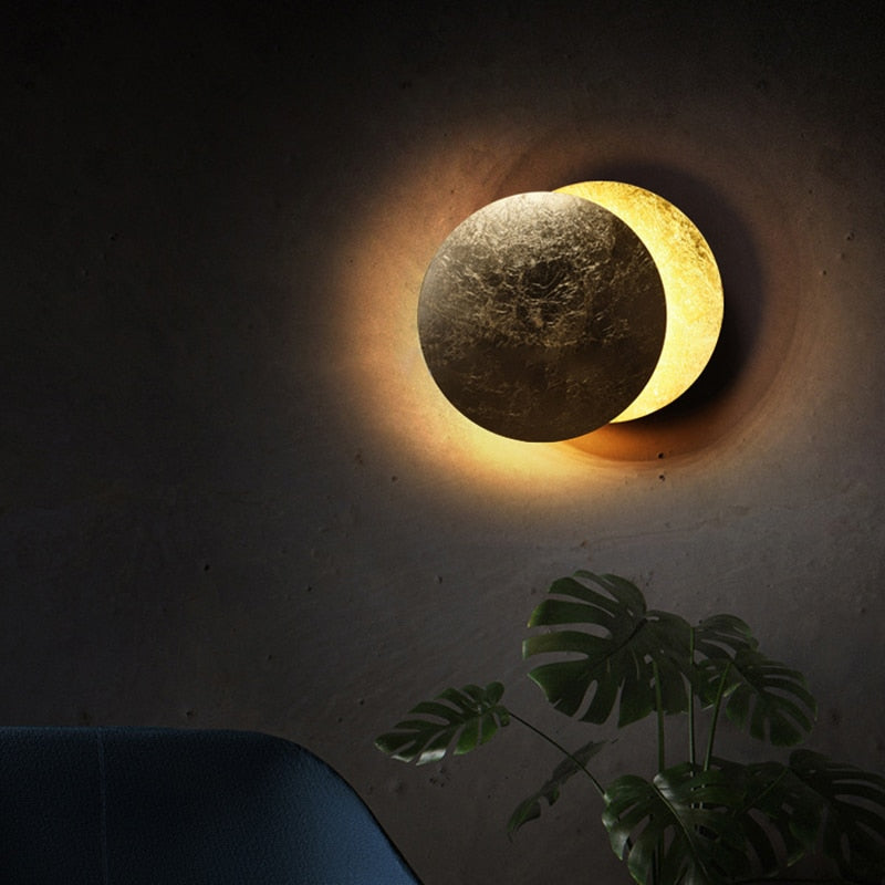 Lámpara de pared nórdica minimalista moderna con concepto de luna y eclipse solar