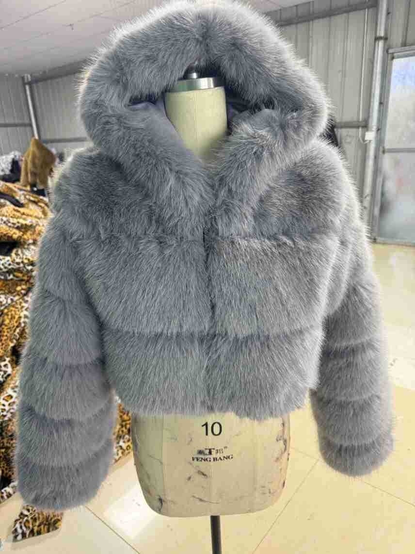 Short Hood Fox Fur Women's Long Sleeve Stitching Coat